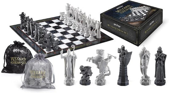 The Noble Collection Harry Potter Wizards Collectors Edition Chess Set Brand New