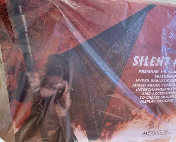 Mezco Toys Static Six 6 Silent Hill 2 Red Pyramid Thing Statue Figure Brand New